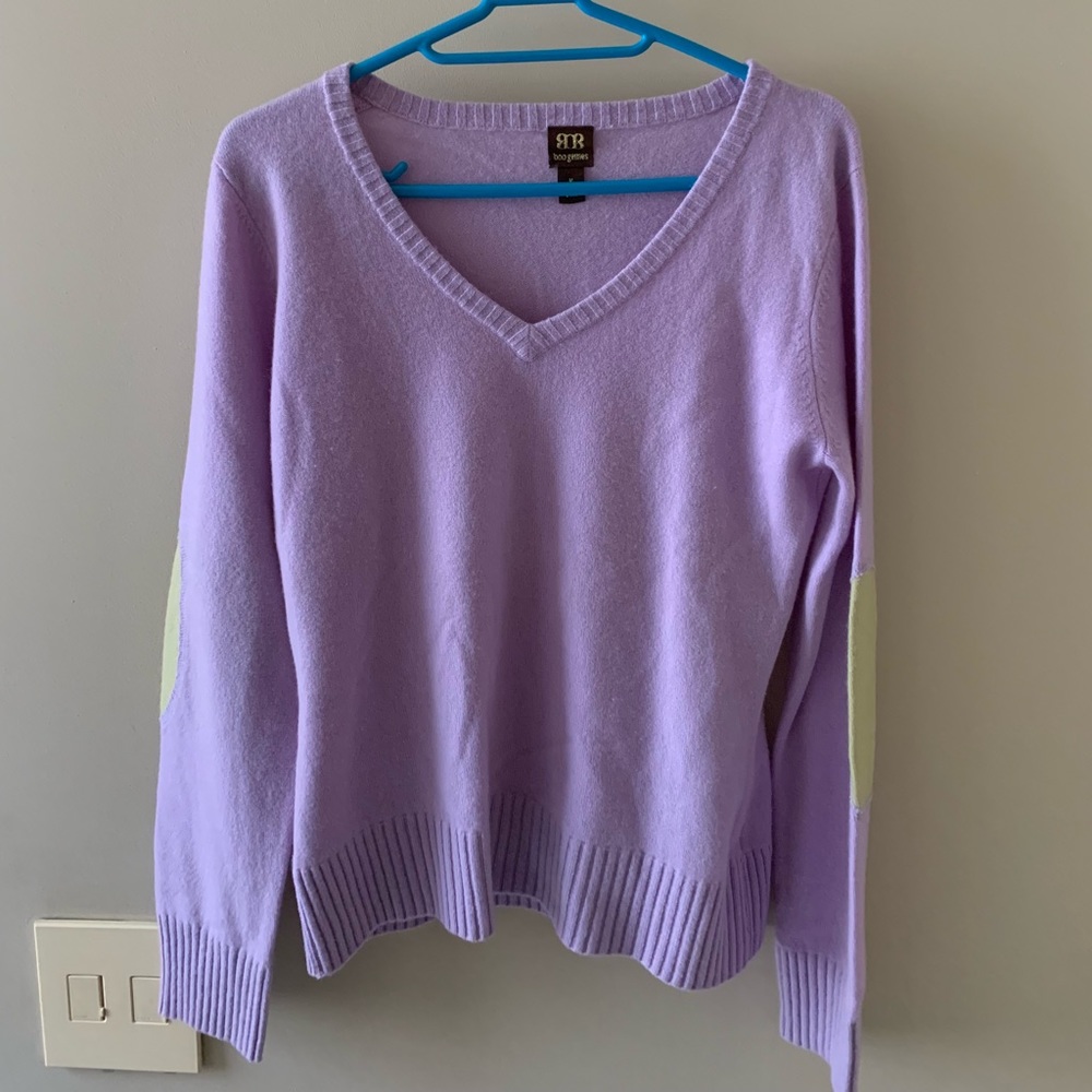 100% Cashmere v-neck lavender elbow patch sweater